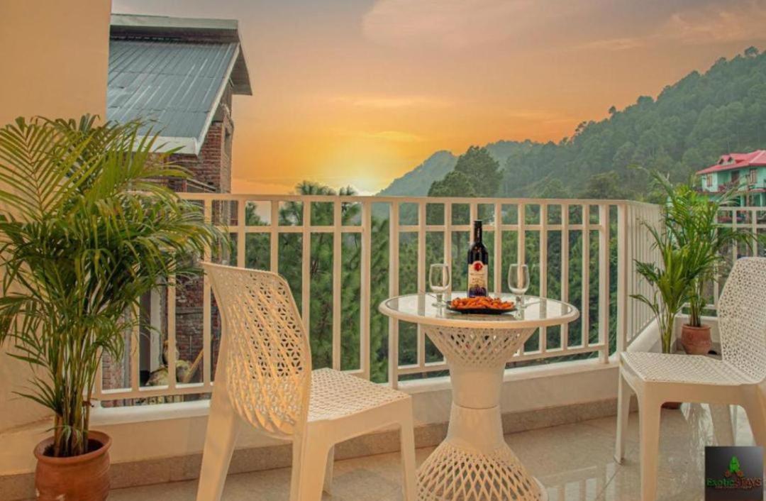 The Hillside Inn Kasauli By Exotic Stays Bagian luar foto